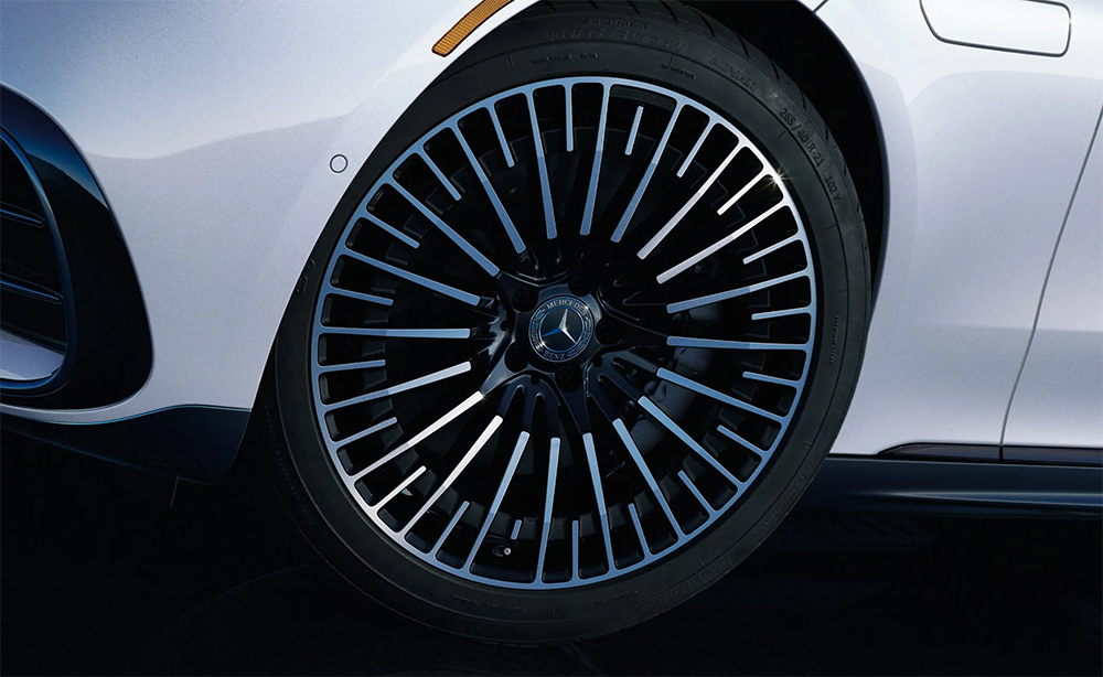 Mercedes-Benz EQE Sedan - Image