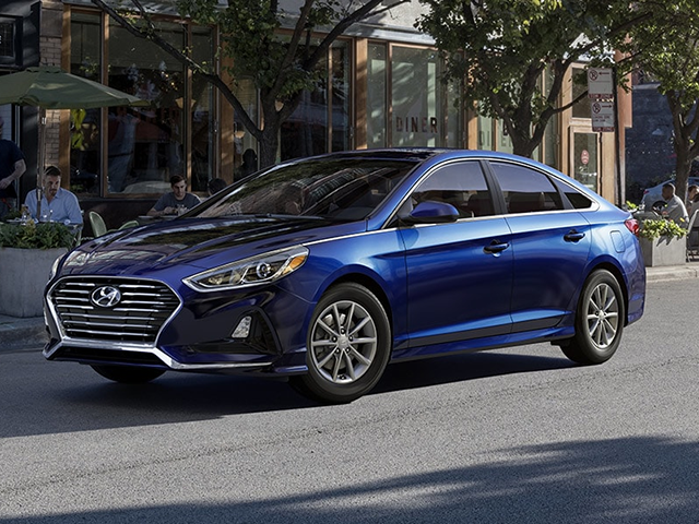 Photo view of 2019 Hyundai Sonata in Blue