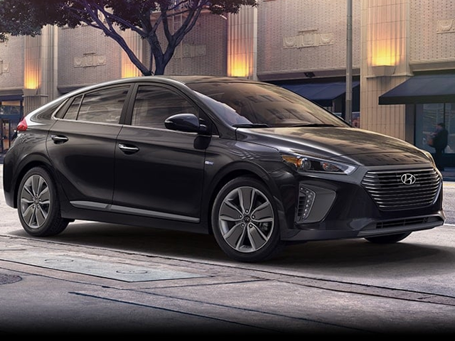 Photo view of 2019 Hyundai Ioniq Hybrid in Silver