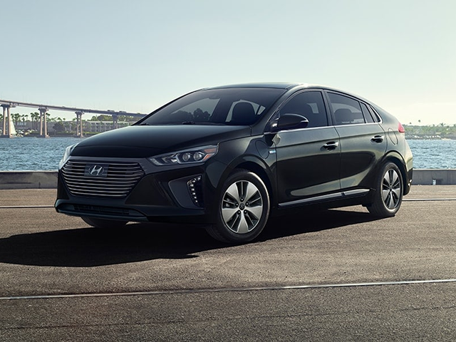 Photo view of 2019 Hyundai Ioniq Plug-In Hybrid in Gray