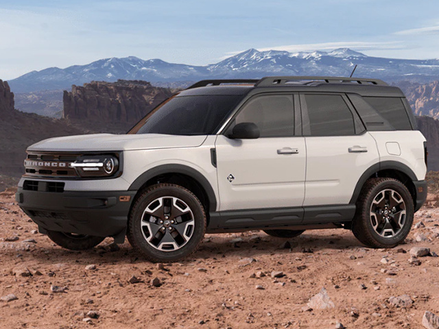 Photo view of 2023 Ford Bronco Sport in White