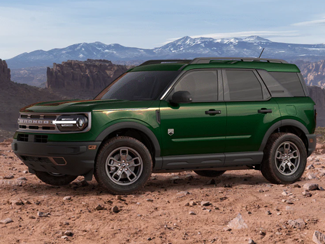 Photo view of 2023 Ford Bronco Sport in Green