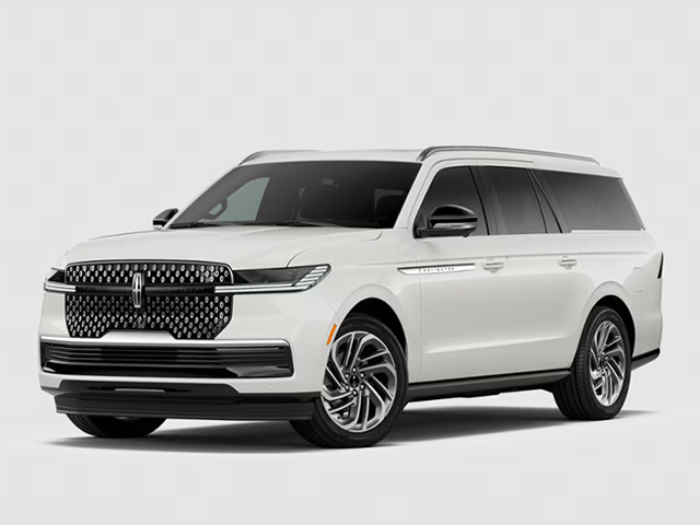 Photo view of 2026 Lincoln Navigator in White
