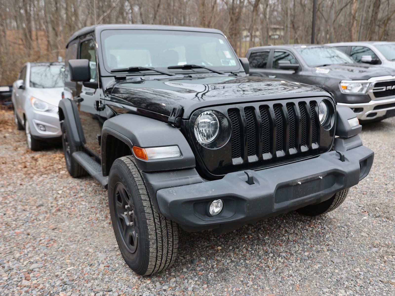 Photo view of 2021 Jeep Wrangler in Black