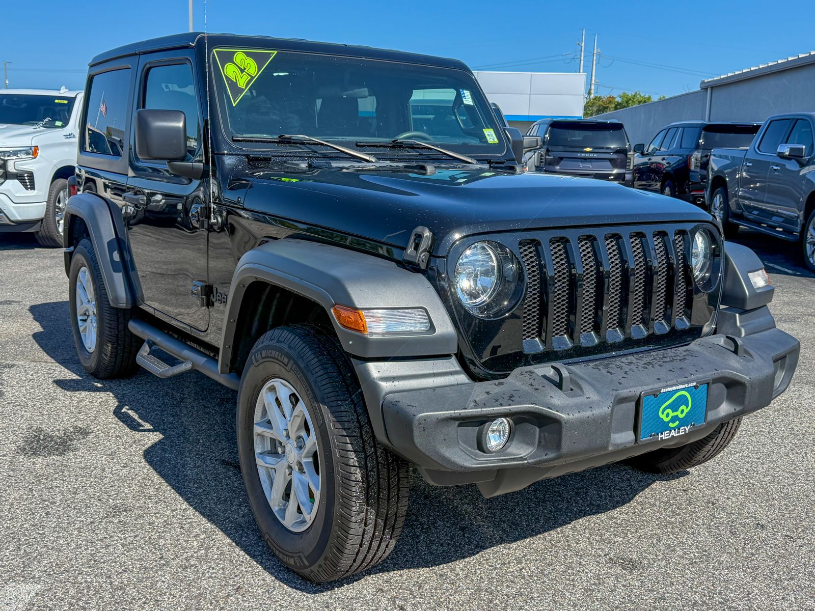 Photo view of 2023 Jeep Wrangler in Black