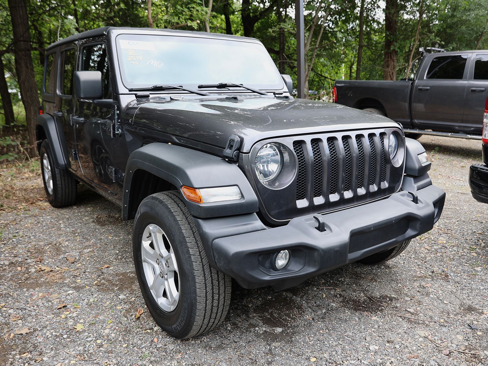 Photo view of 2021 Jeep Wrangler in Gray