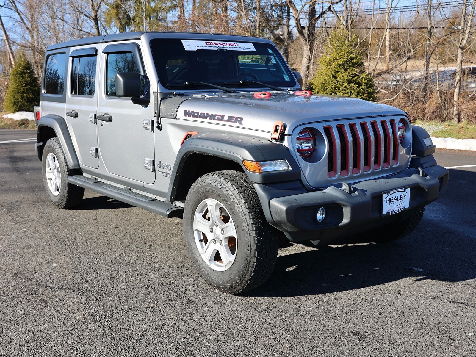 Photo view of 2020 Jeep Wrangler Unlimited in Silver