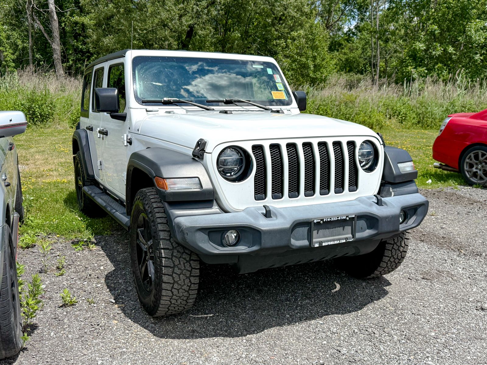 Photo view of 2020 Jeep Wrangler Unlimited in White
