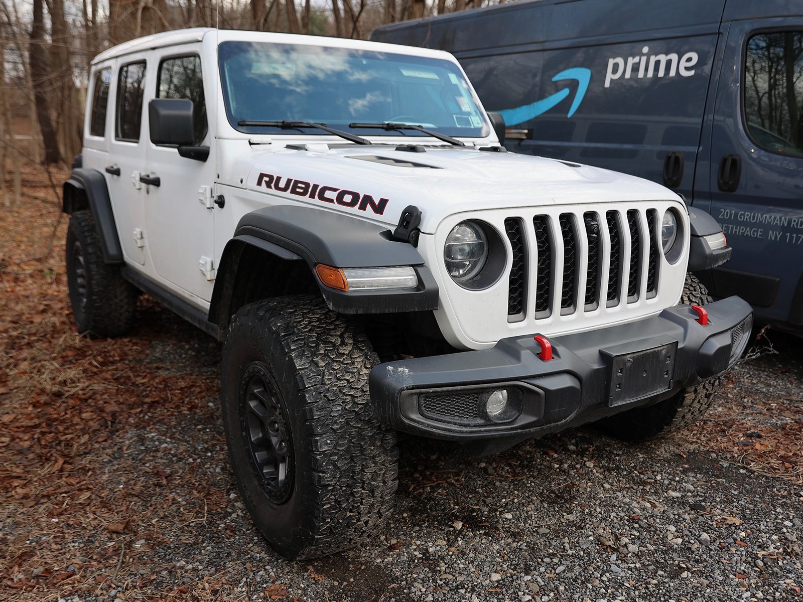 Photo view of 2021 Jeep Wrangler in White