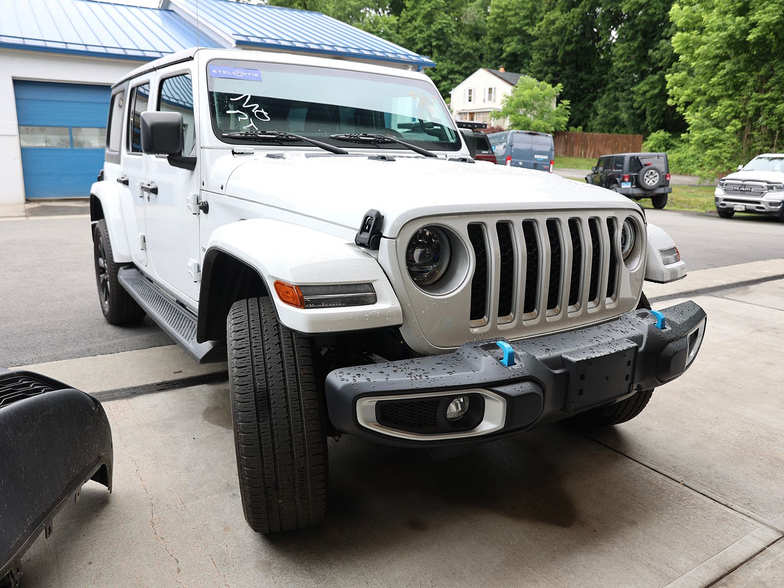 Photo view of 2023 Jeep Wrangler 4xe in White