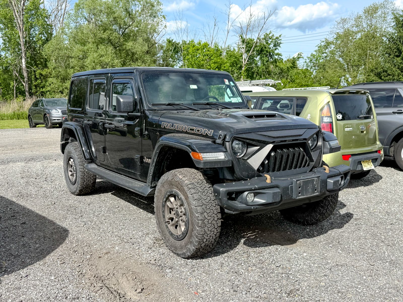 Photo view of 2023 Jeep Wrangler in Black