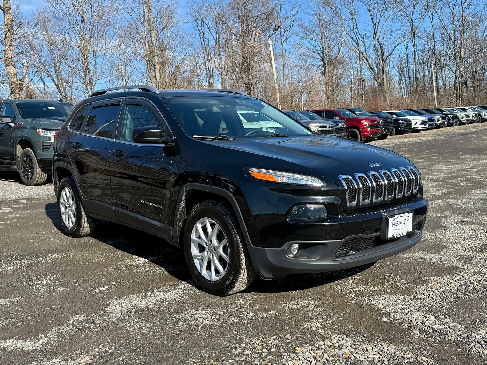 Photo view of 2018 Jeep Cherokee in Black