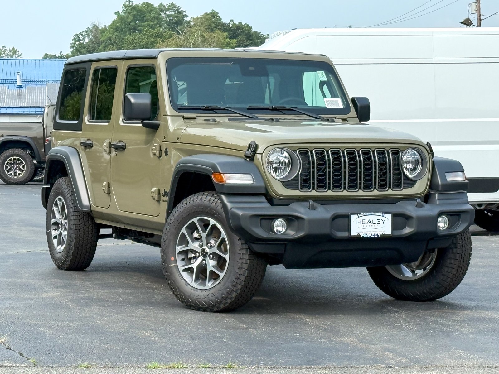 Photo view of 2025 Jeep Wrangler in Green