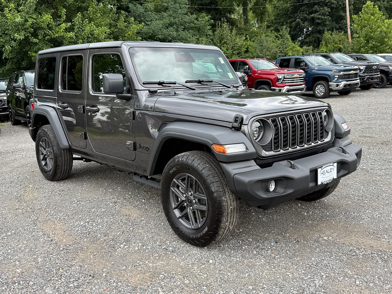 Photo view of 2026 Jeep Wrangler in Gray