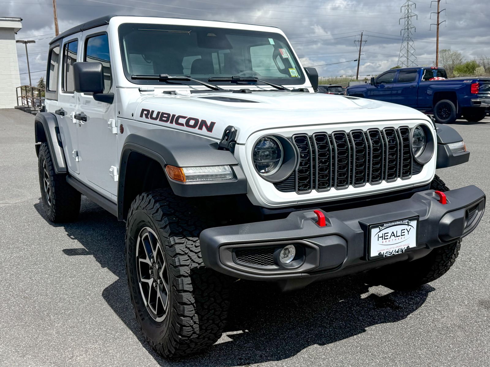 Photo view of 2026 Jeep Wrangler in White
