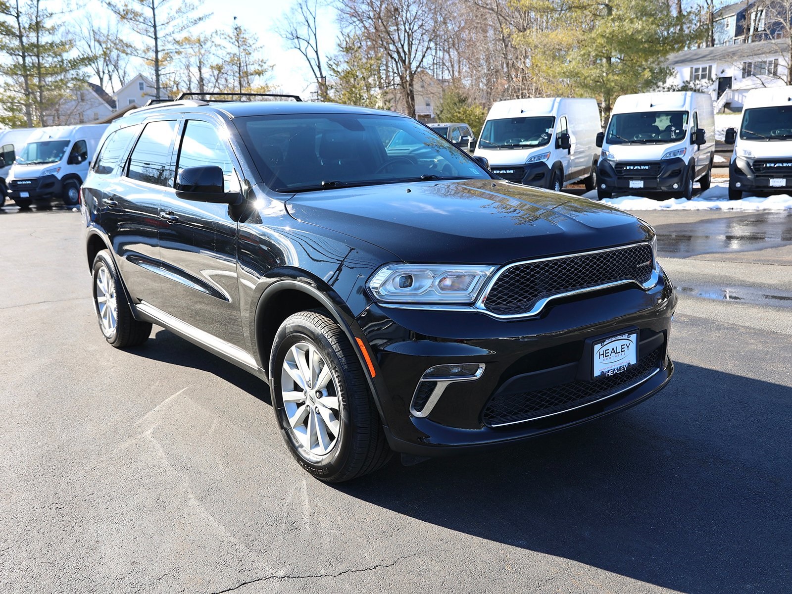 Photo view of 2022 Dodge Durango in Black