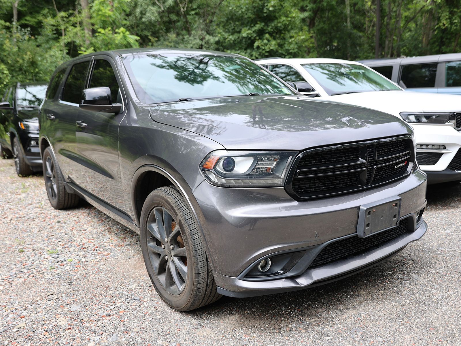 Photo view of 2018 Dodge Durango in Gray