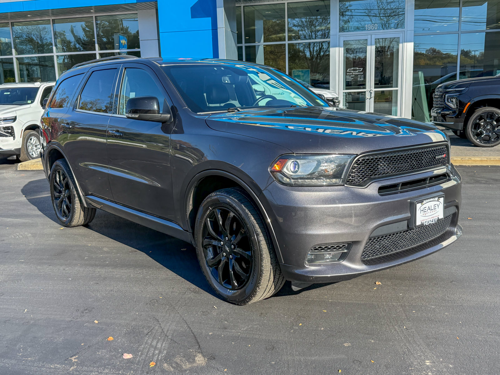 Photo view of 2020 Dodge Durango in Gray