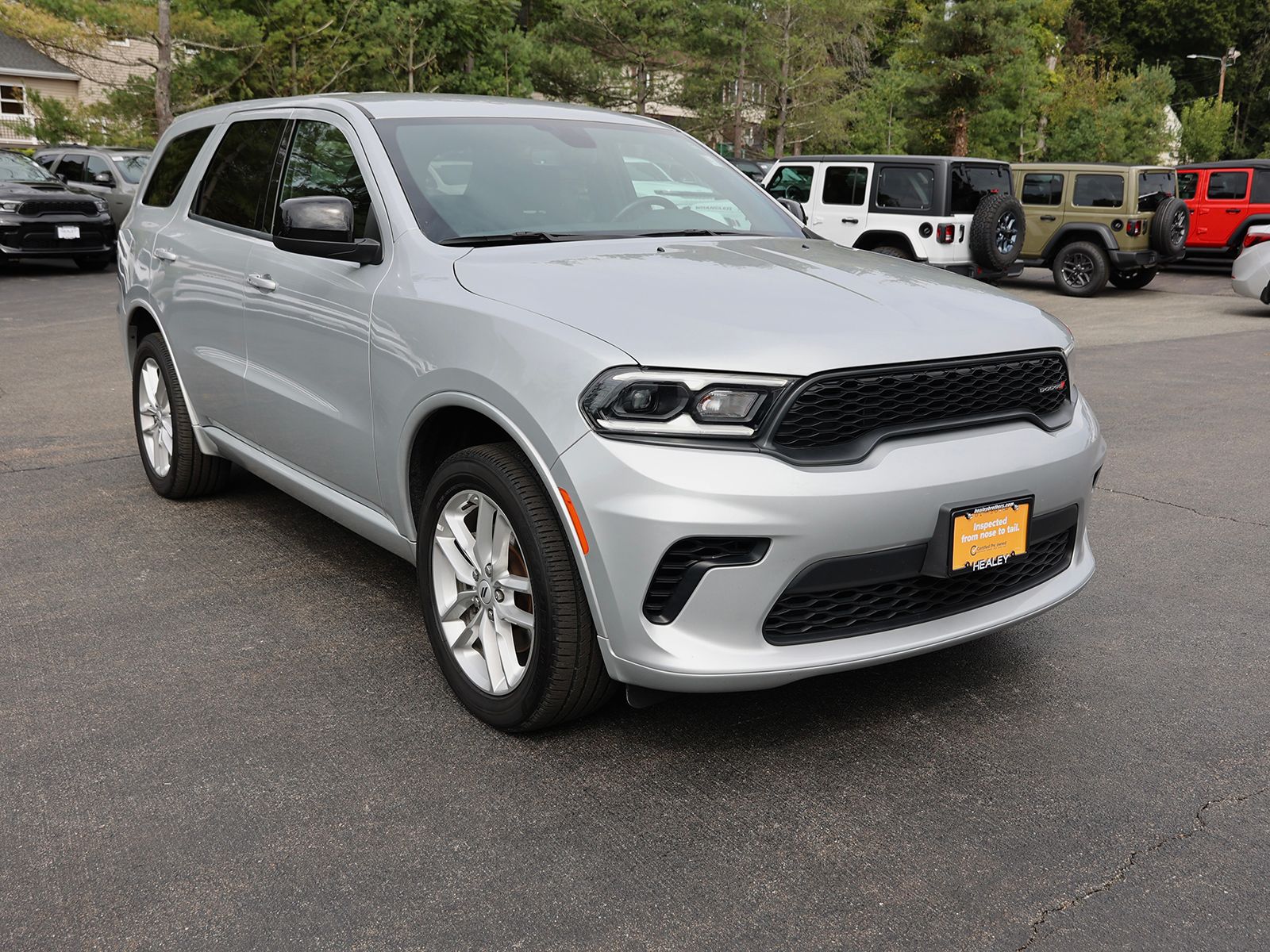 Photo view of 2025 Dodge Durango in Silver