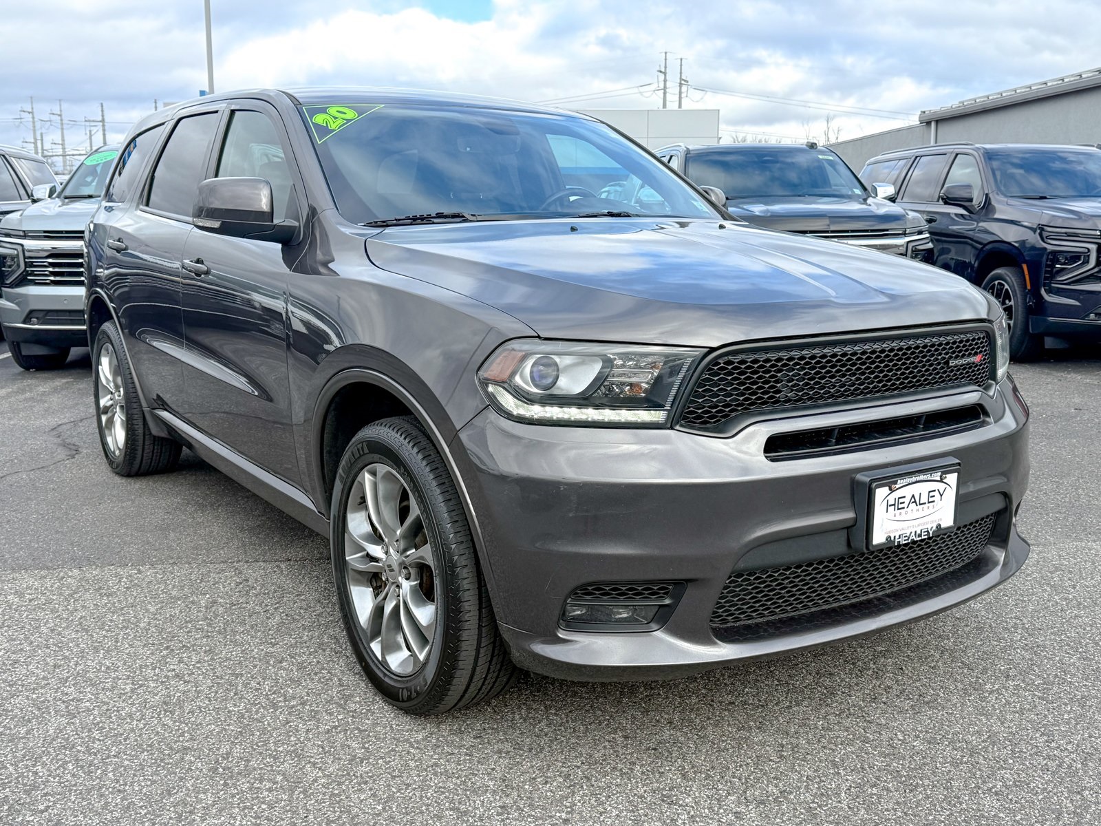 Photo view of 2020 Dodge Durango in Gray