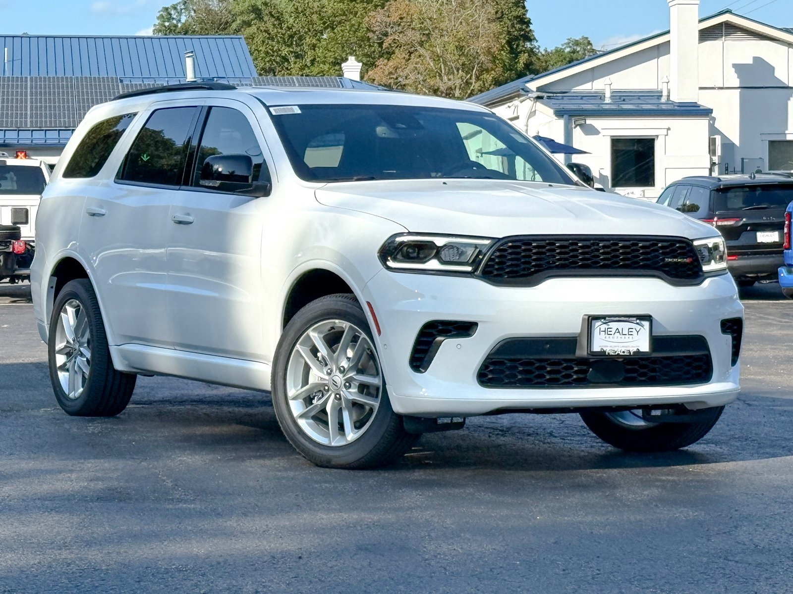 Photo view of 2026 Dodge Durango in White