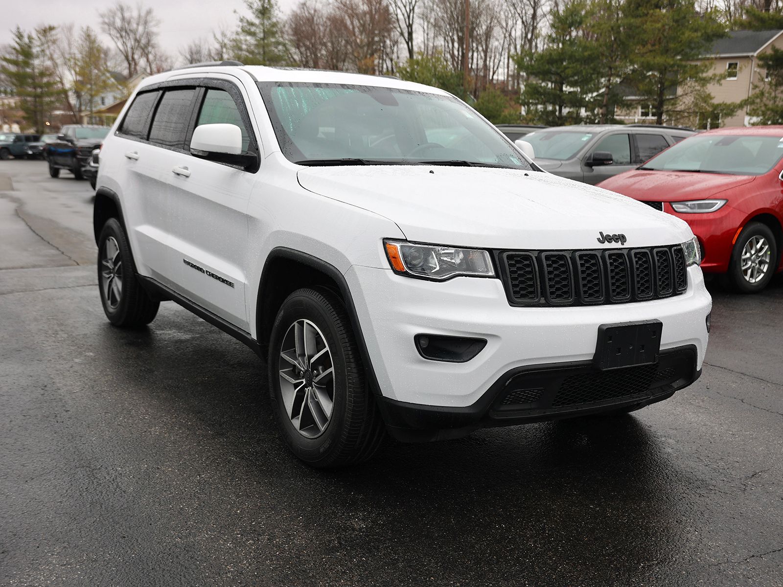 Photo view of 2022 Jeep Grand Cherokee WK in White