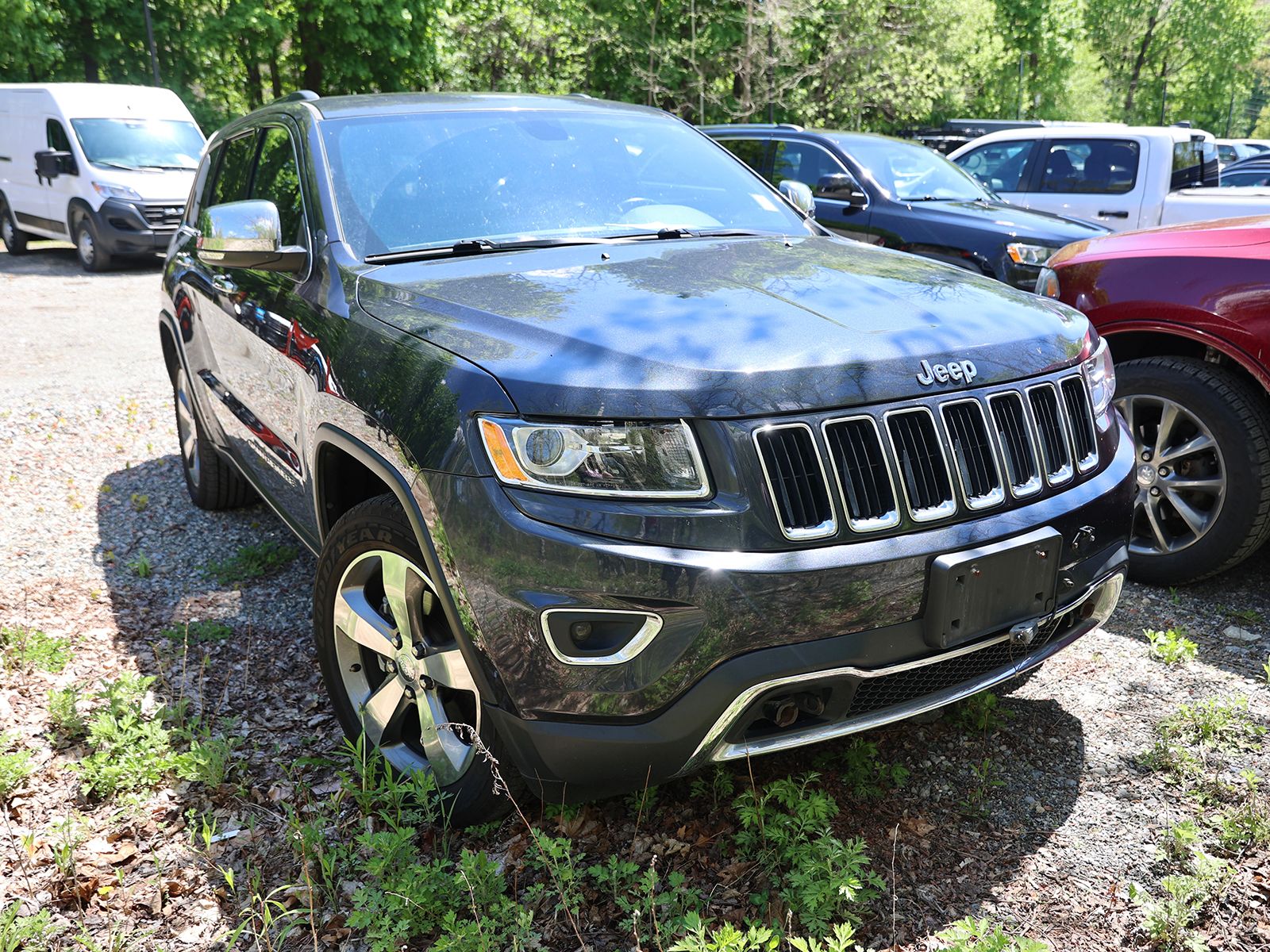 Photo view of 2015 Jeep Grand Cherokee in Gray