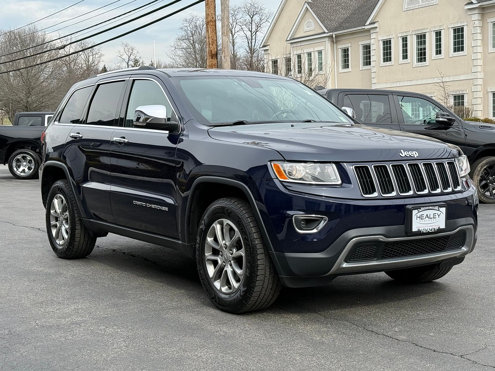 Photo view of 2016 Jeep Grand Cherokee in Blue