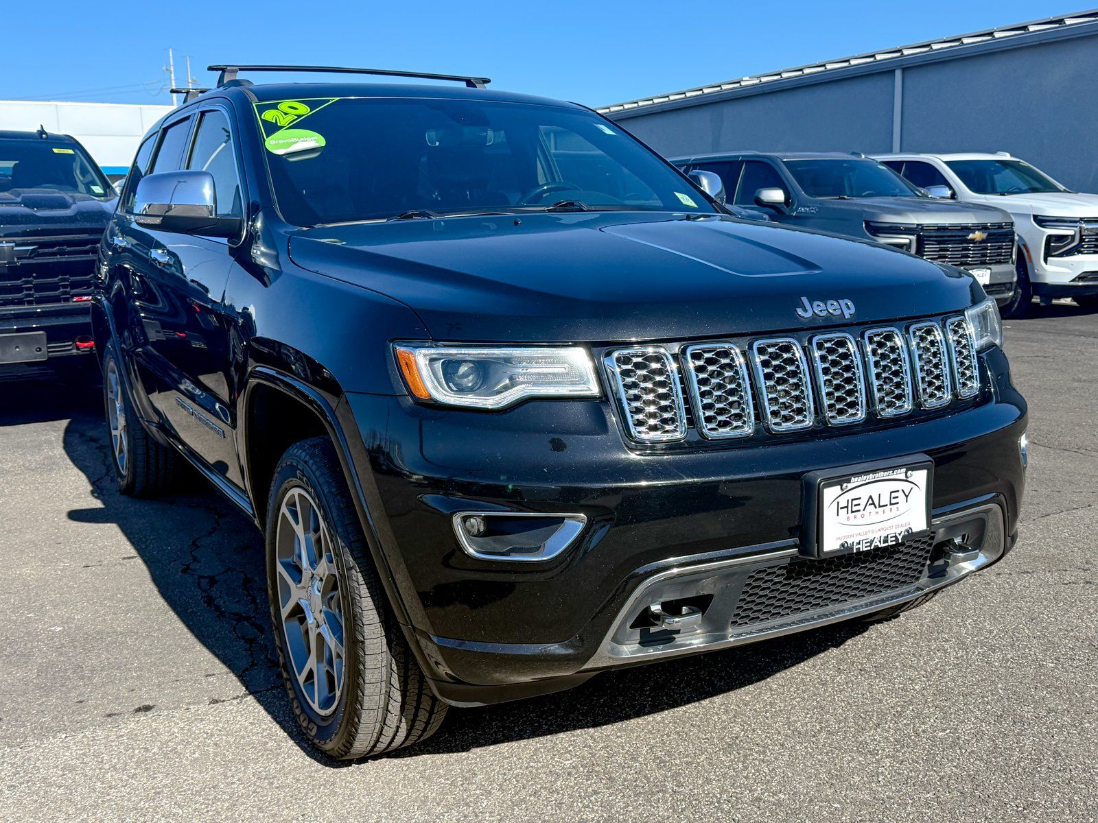 Photo view of 2020 Jeep Grand Cherokee in Black