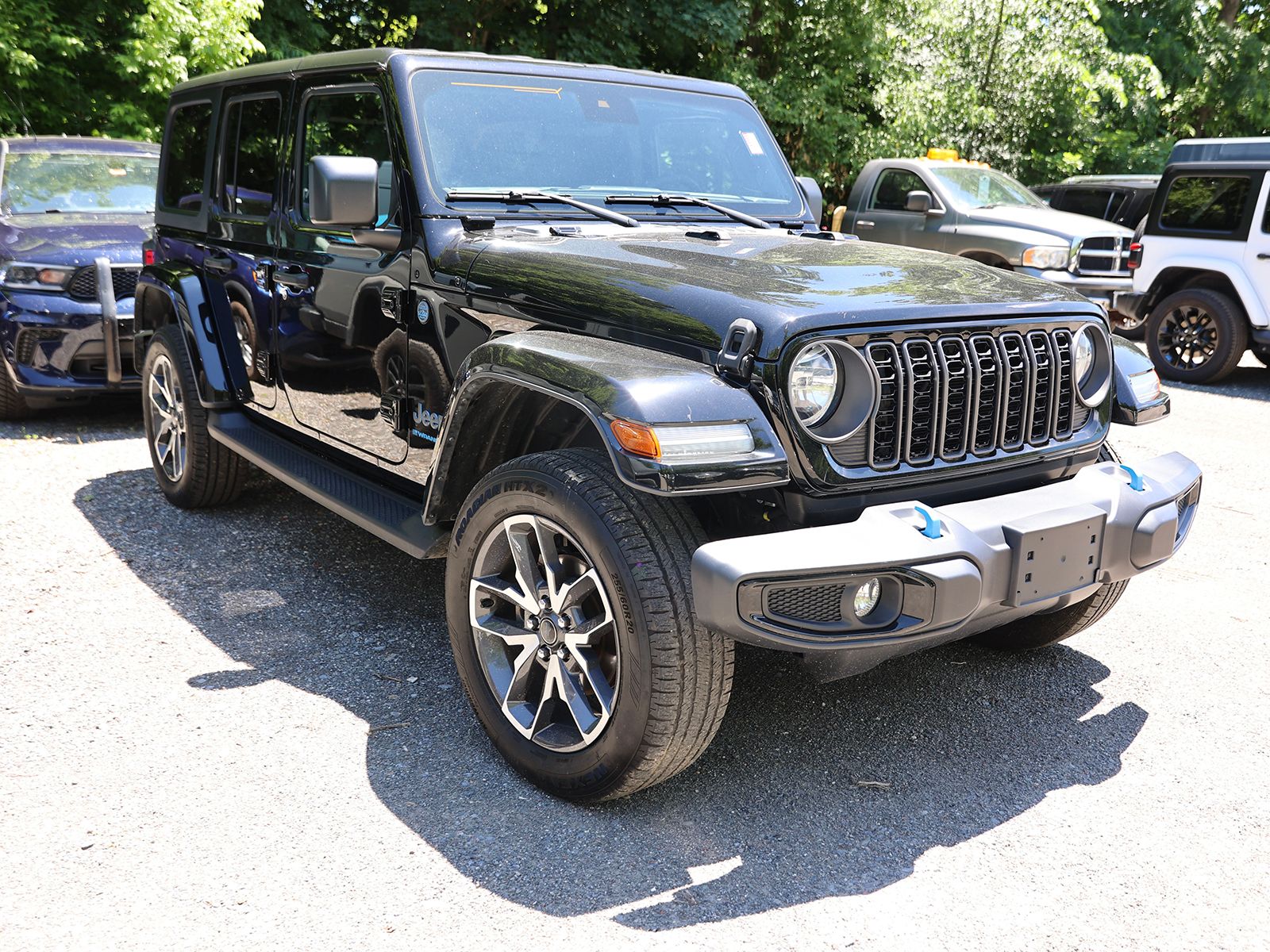 Photo view of 2024 Jeep Wrangler 4xe in Black