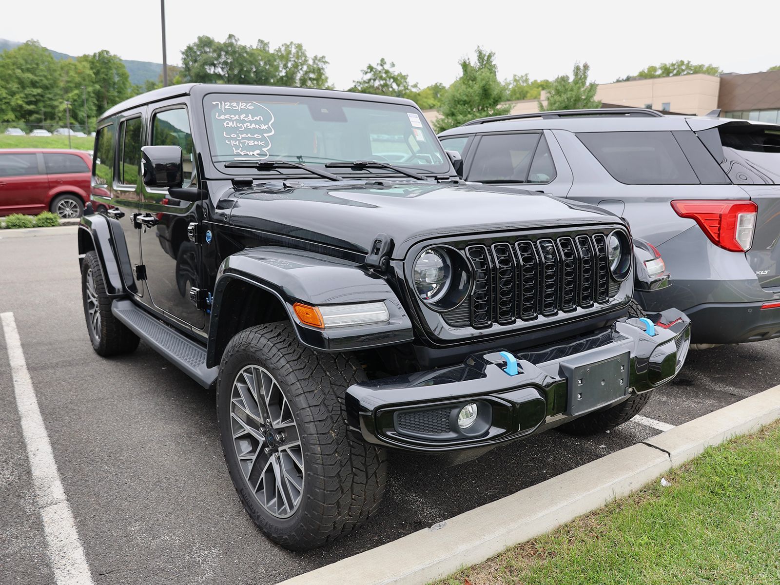 Photo view of 2024 Jeep Wrangler 4xe in Black