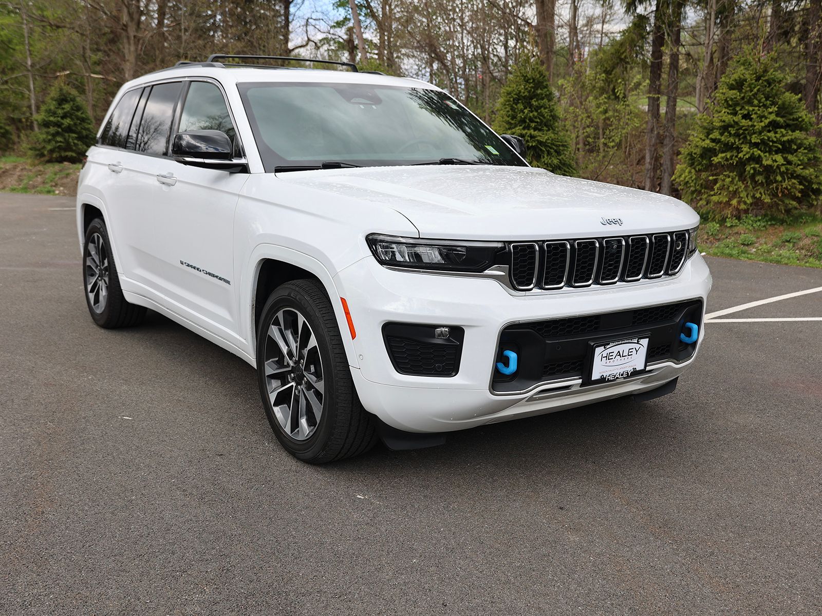 Photo view of 2022 Jeep Grand Cherokee 4xe in White