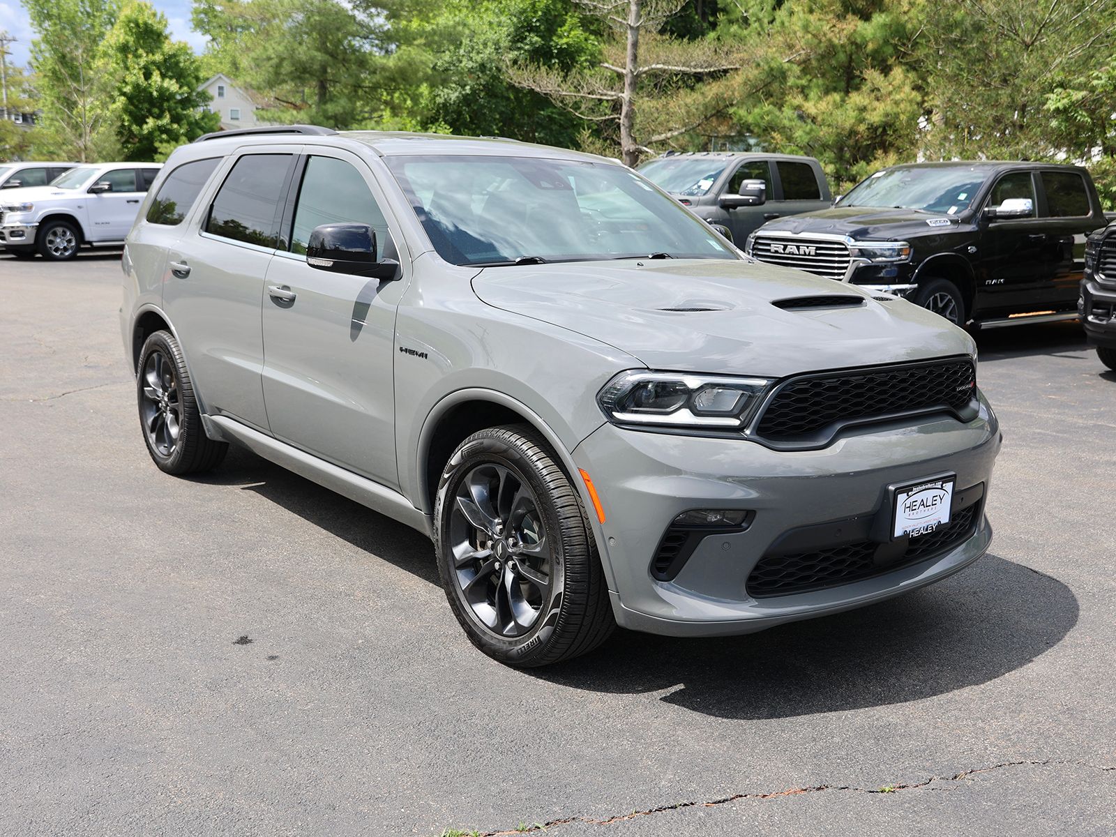 Photo view of 2023 Dodge Durango in Gray