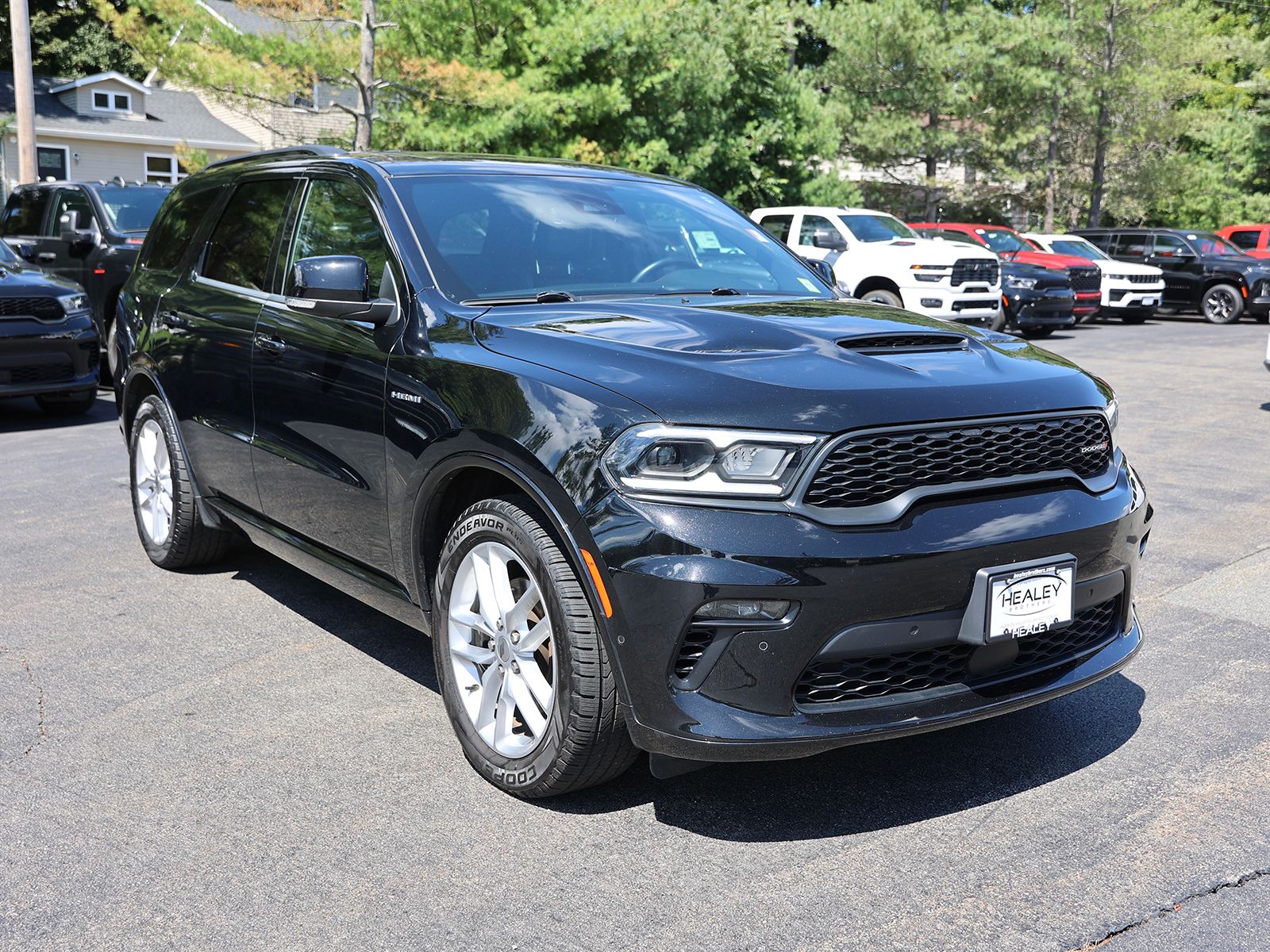 Photo view of 2023 Dodge Durango in 