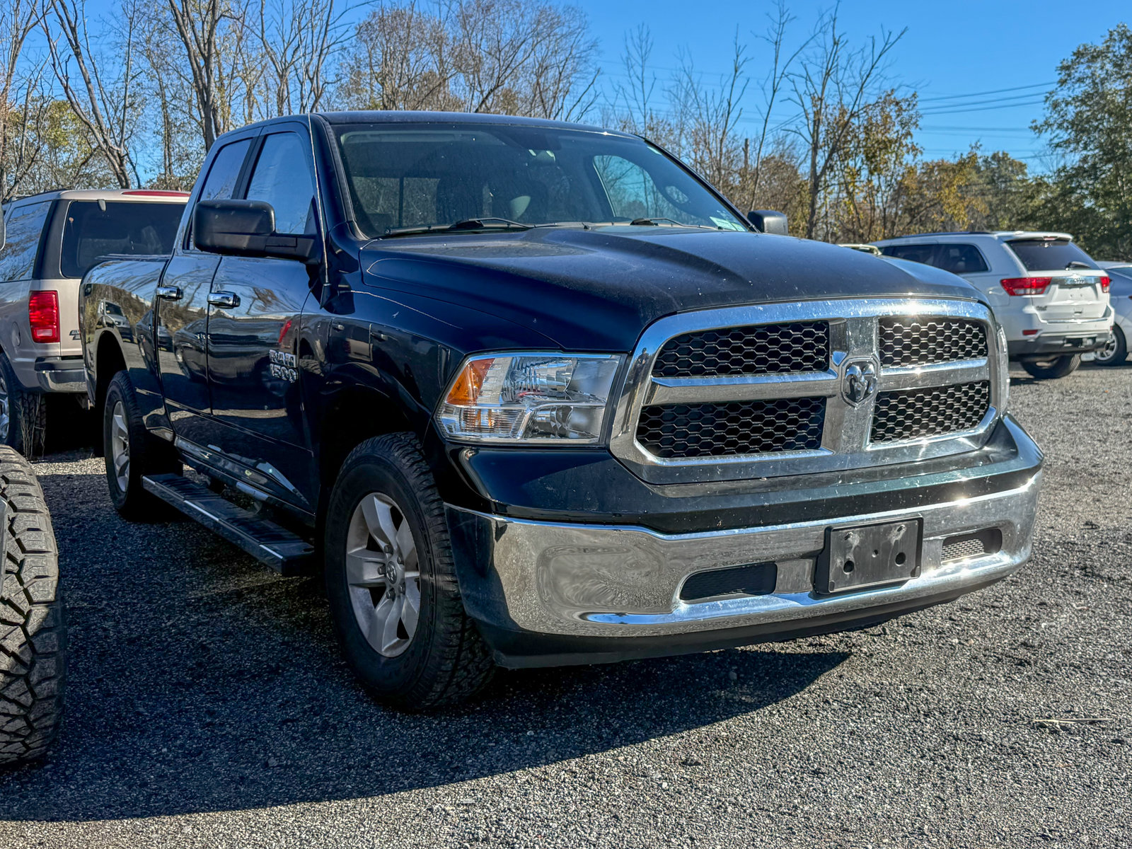Photo view of 2017 Ram 1500 in Green