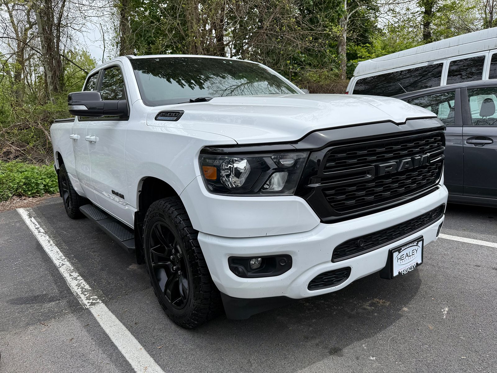 Photo view of 2022 Ram 1500 in White
