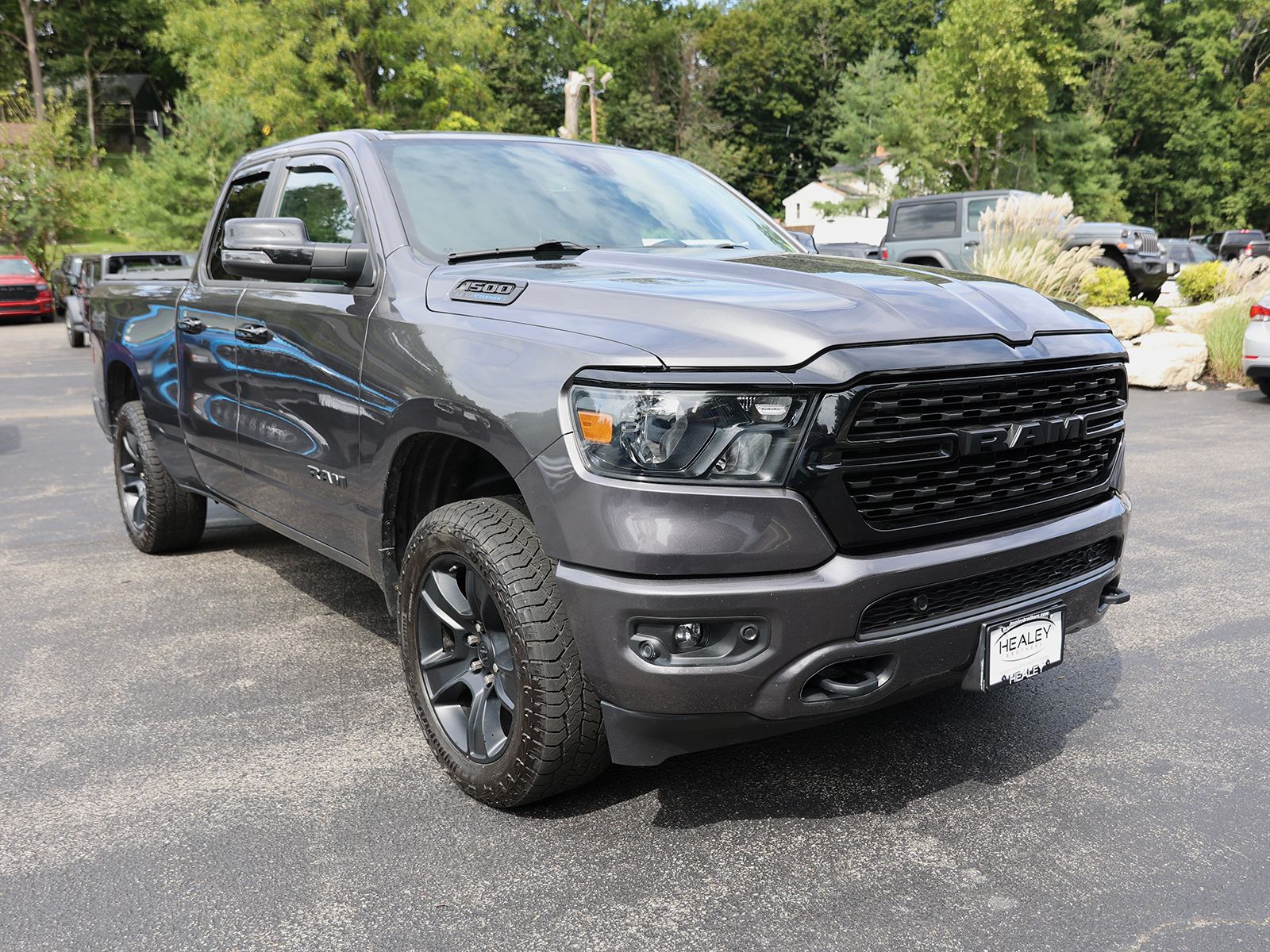 Photo view of 2024 Ram 1500 in Gray