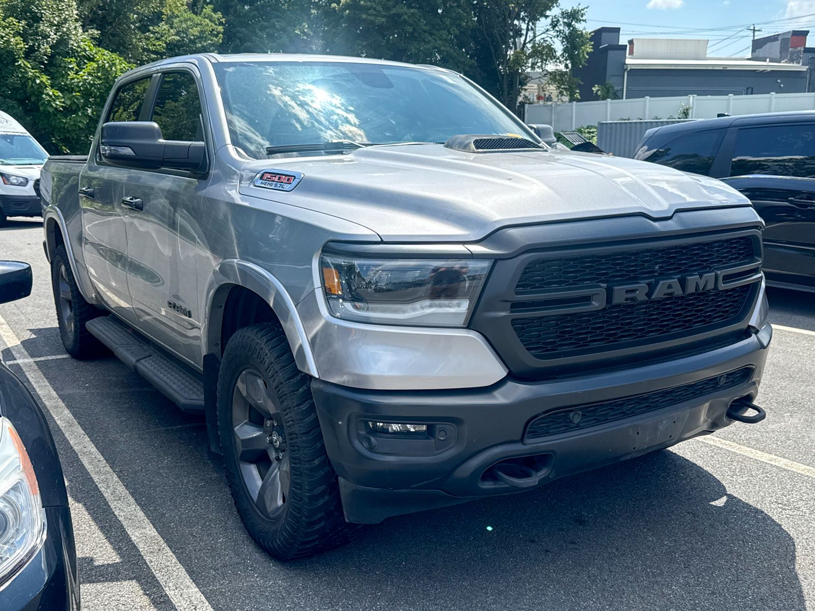 Photo view of 2024 Ram 1500 in Silver