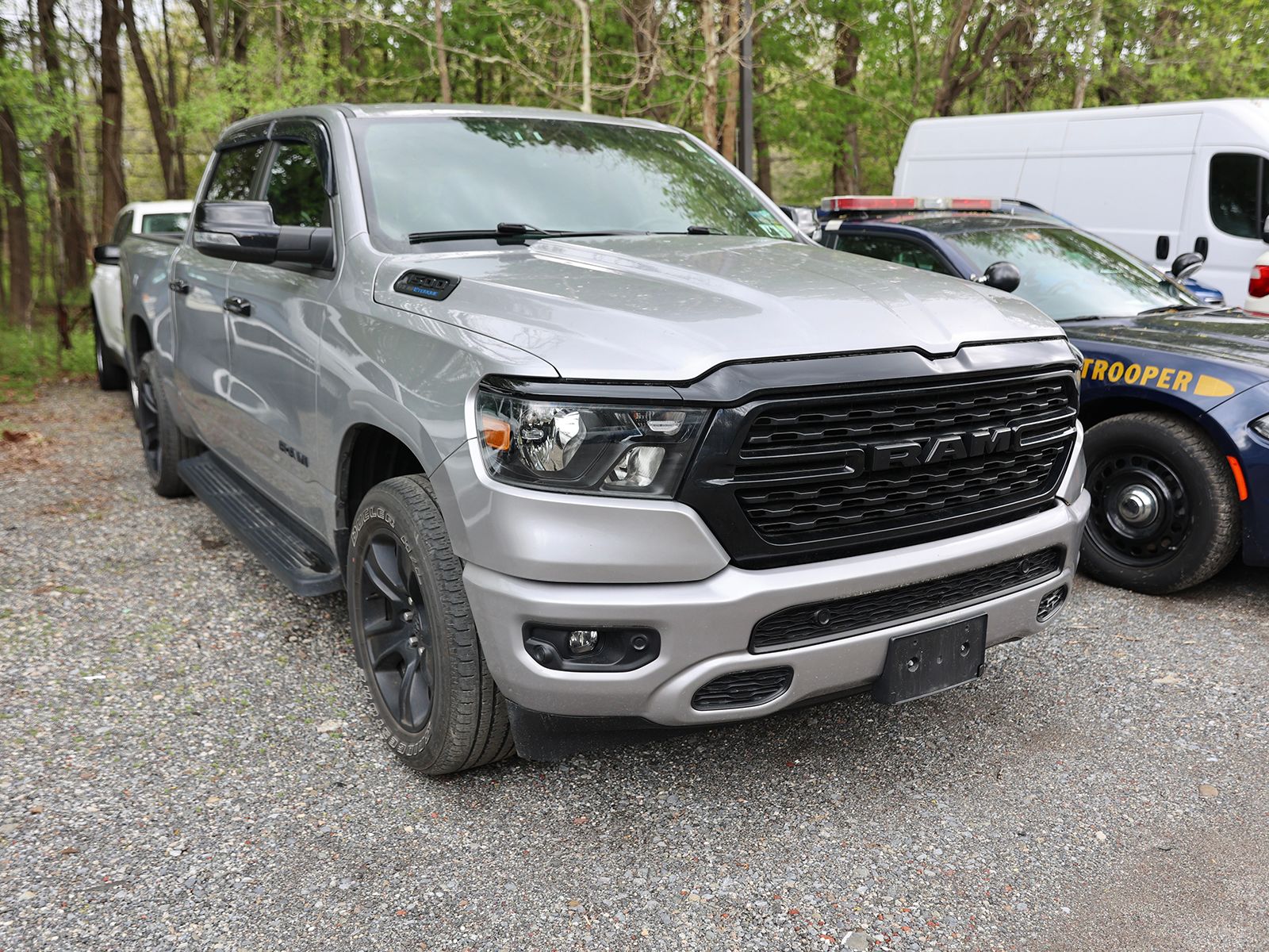 Photo view of 2024 Ram 1500 in Silver