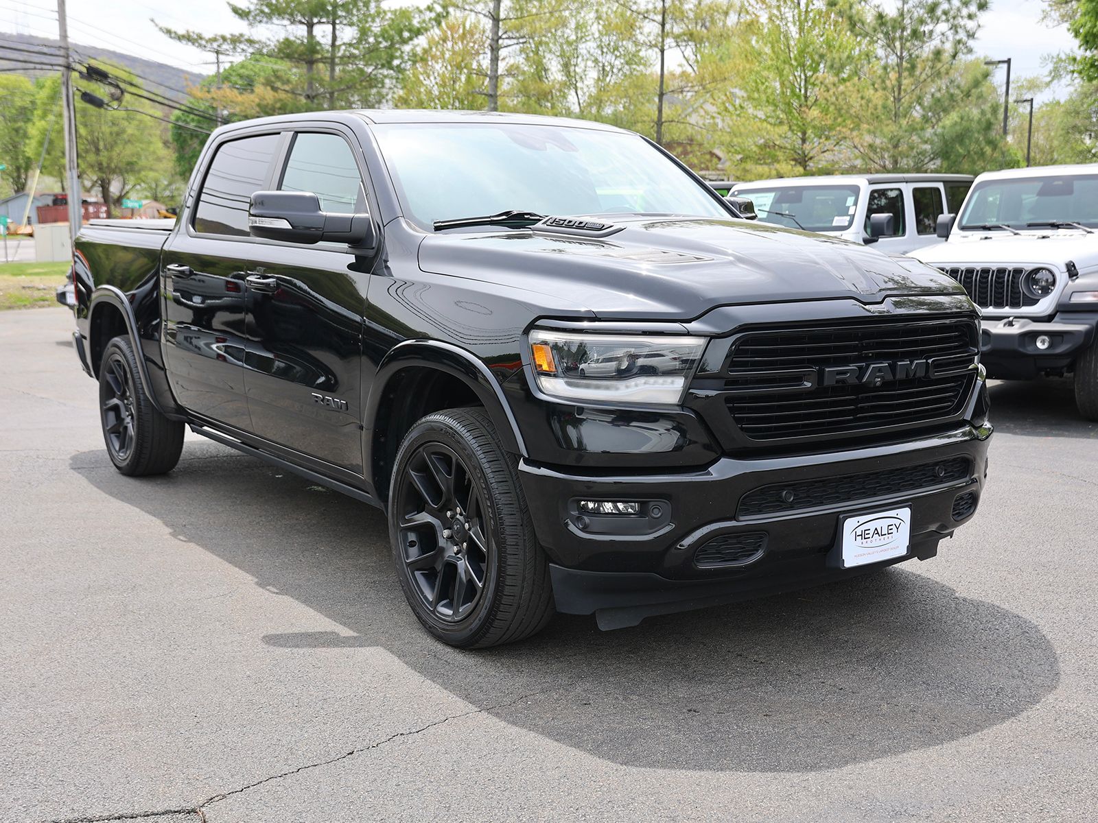 Photo view of 2021 Ram 1500 in Black