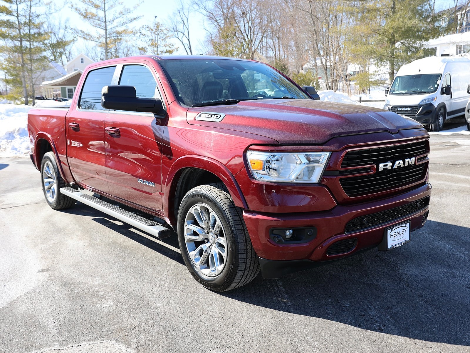 Photo view of 2022 Ram 1500 in Red