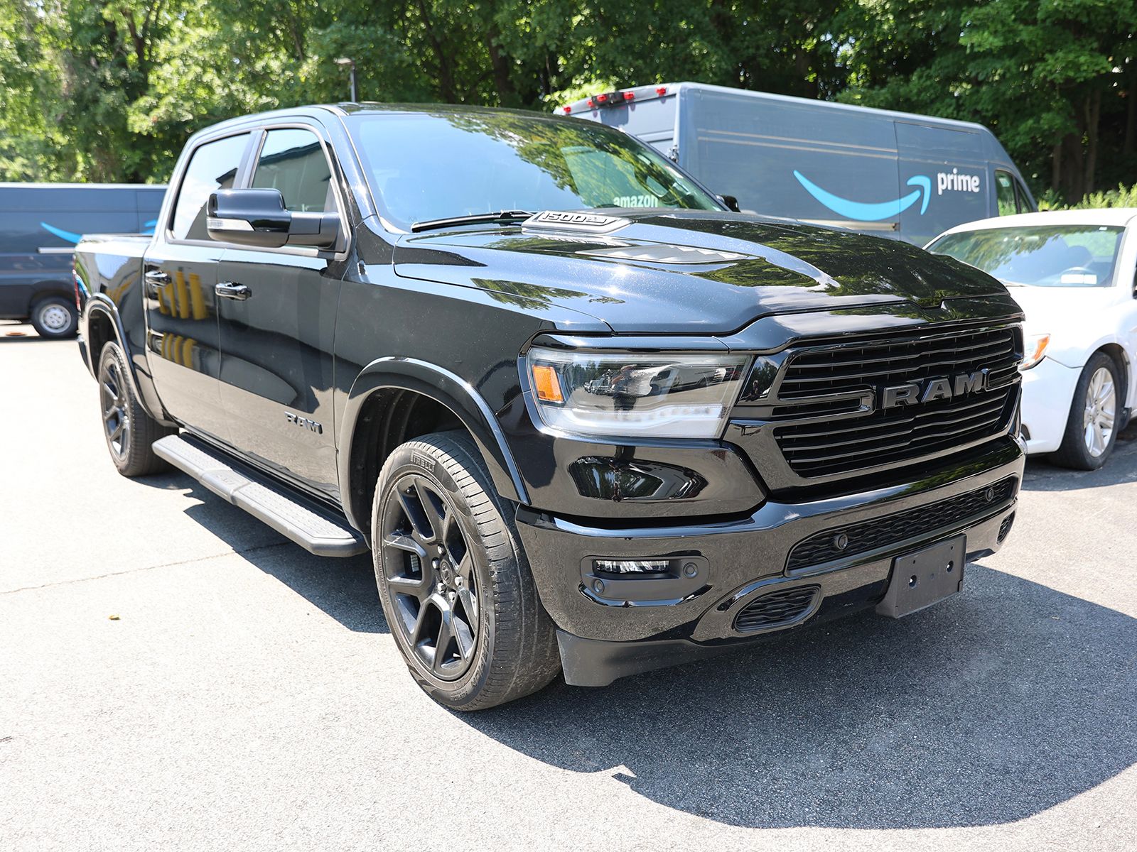 Photo view of 2022 Ram 1500 in Black
