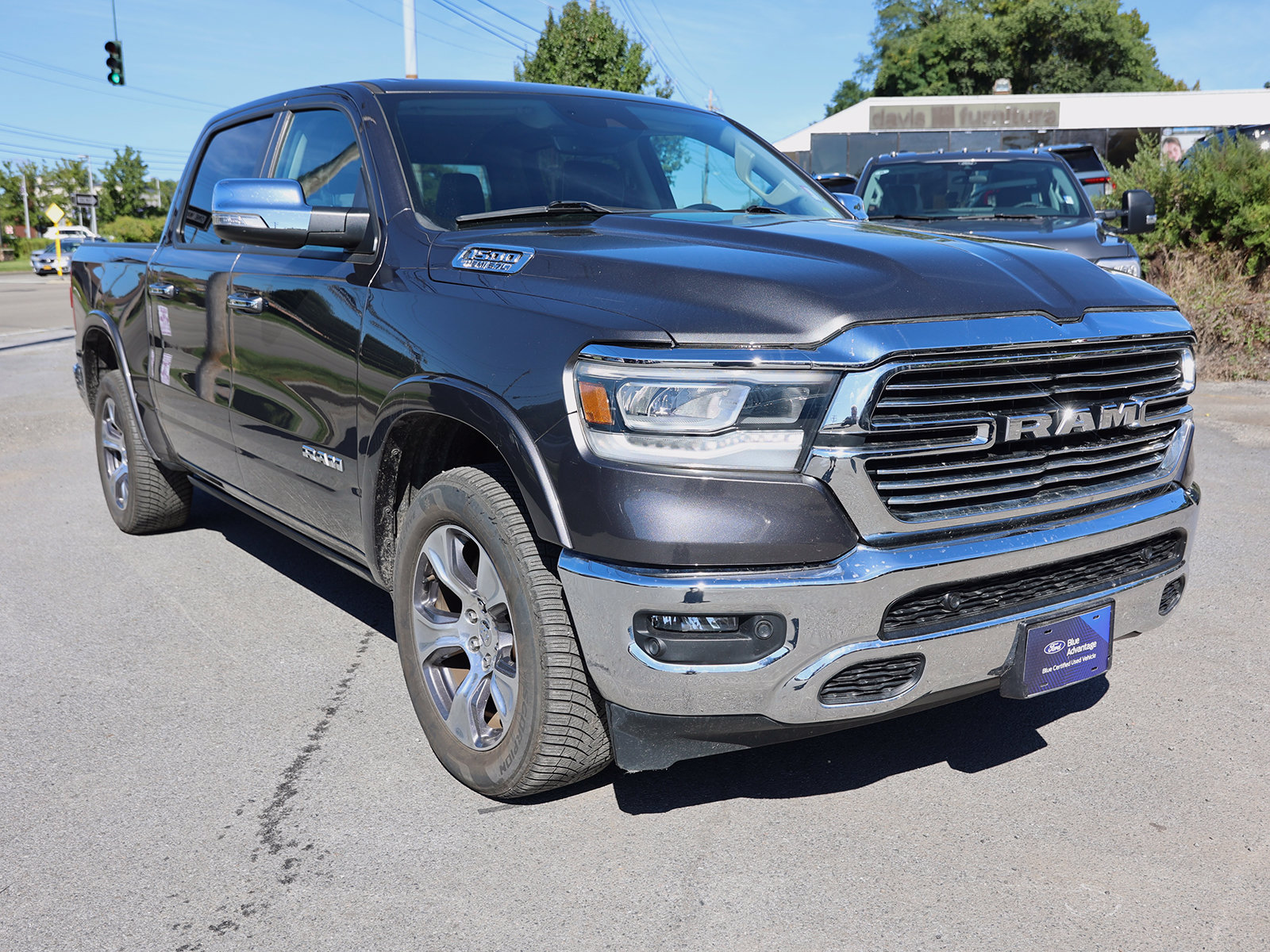 Photo view of 2022 Ram 1500 in Gray