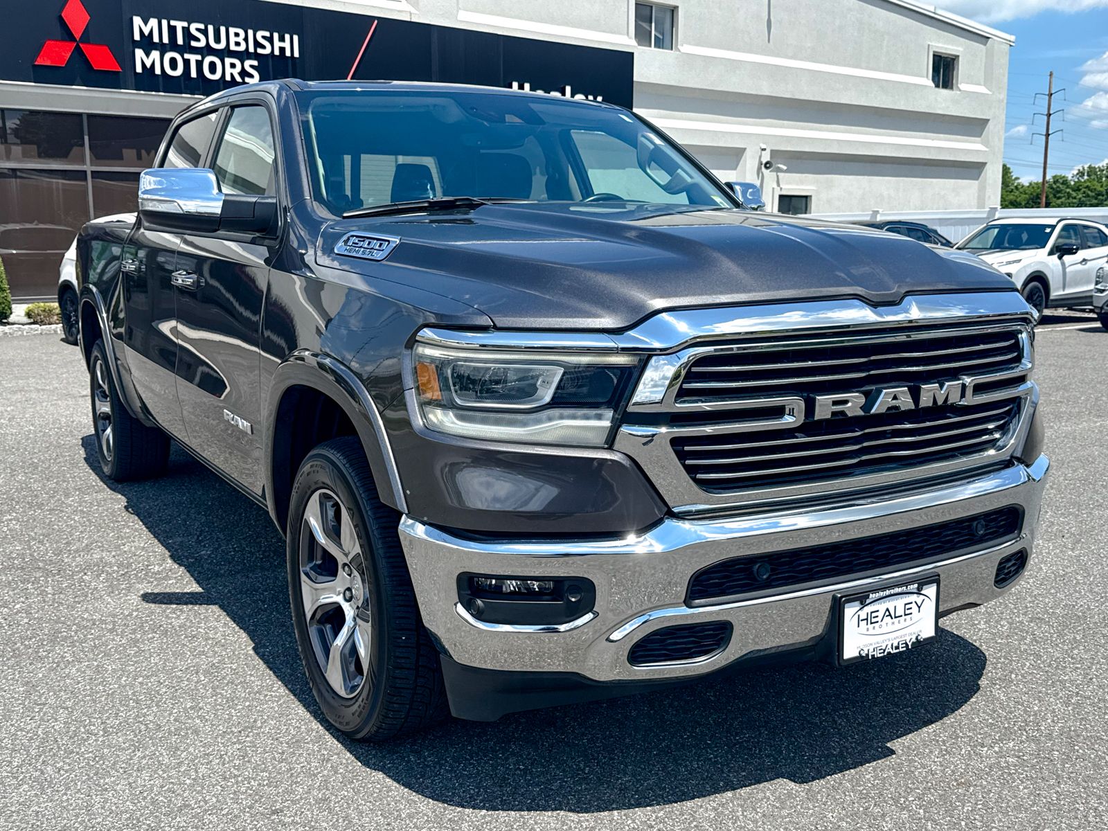 Photo view of 2022 Ram 1500 in Gray
