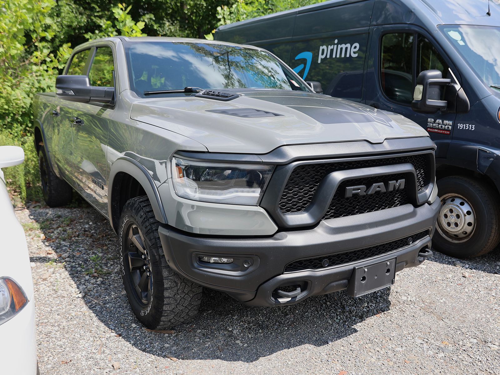 Photo view of 2023 Ram 1500 in Gray