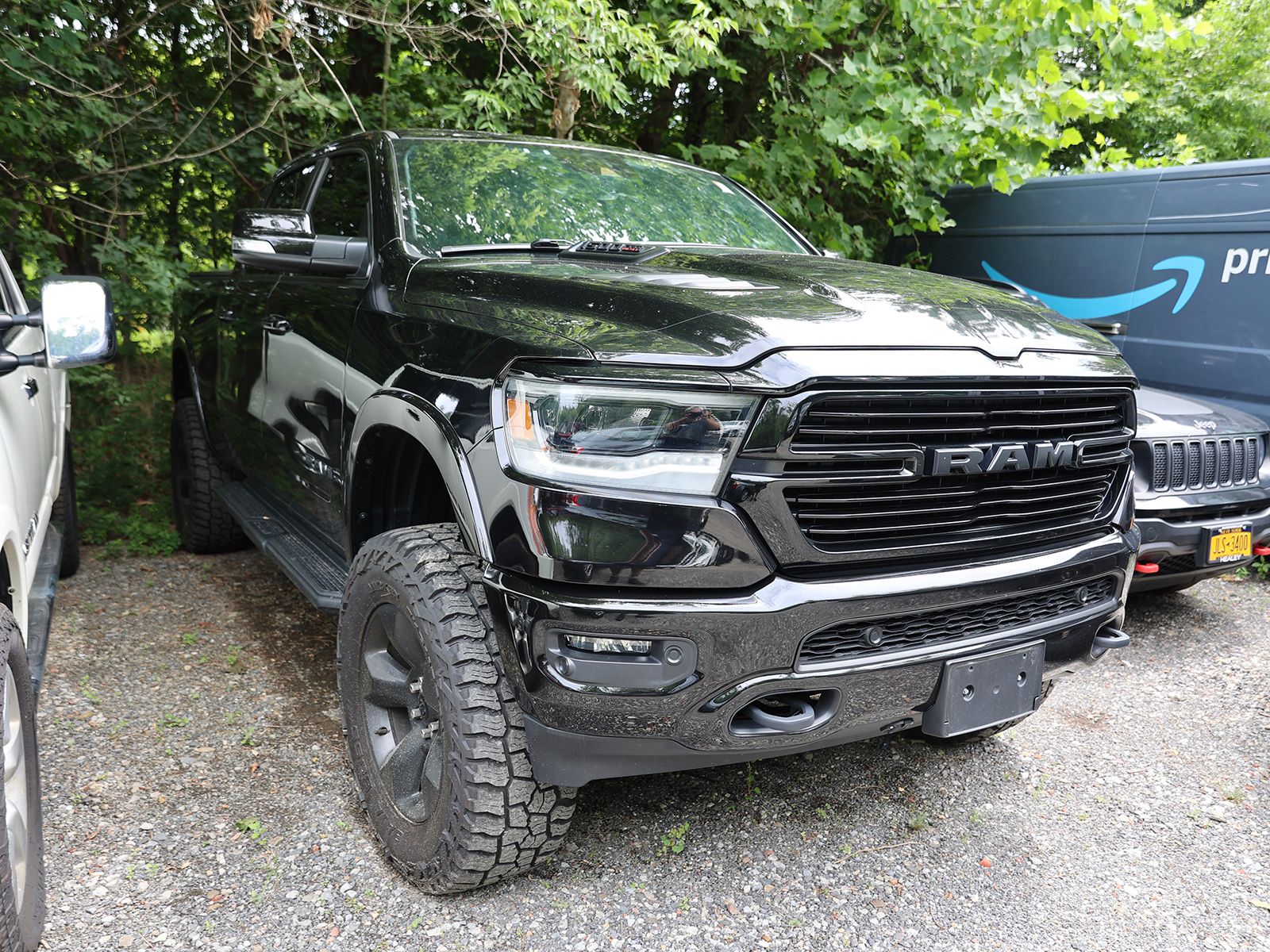 Photo view of 2022 Ram 1500 in Black