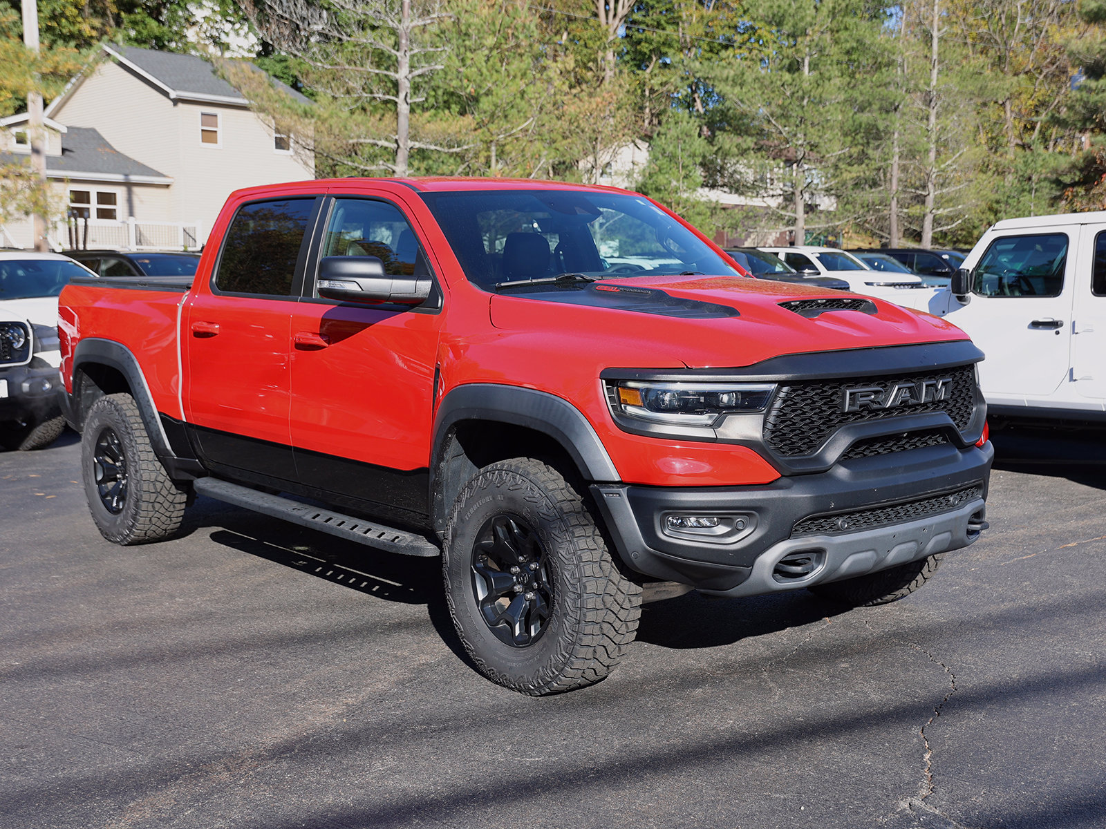Photo view of 2022 Ram 1500 in Red