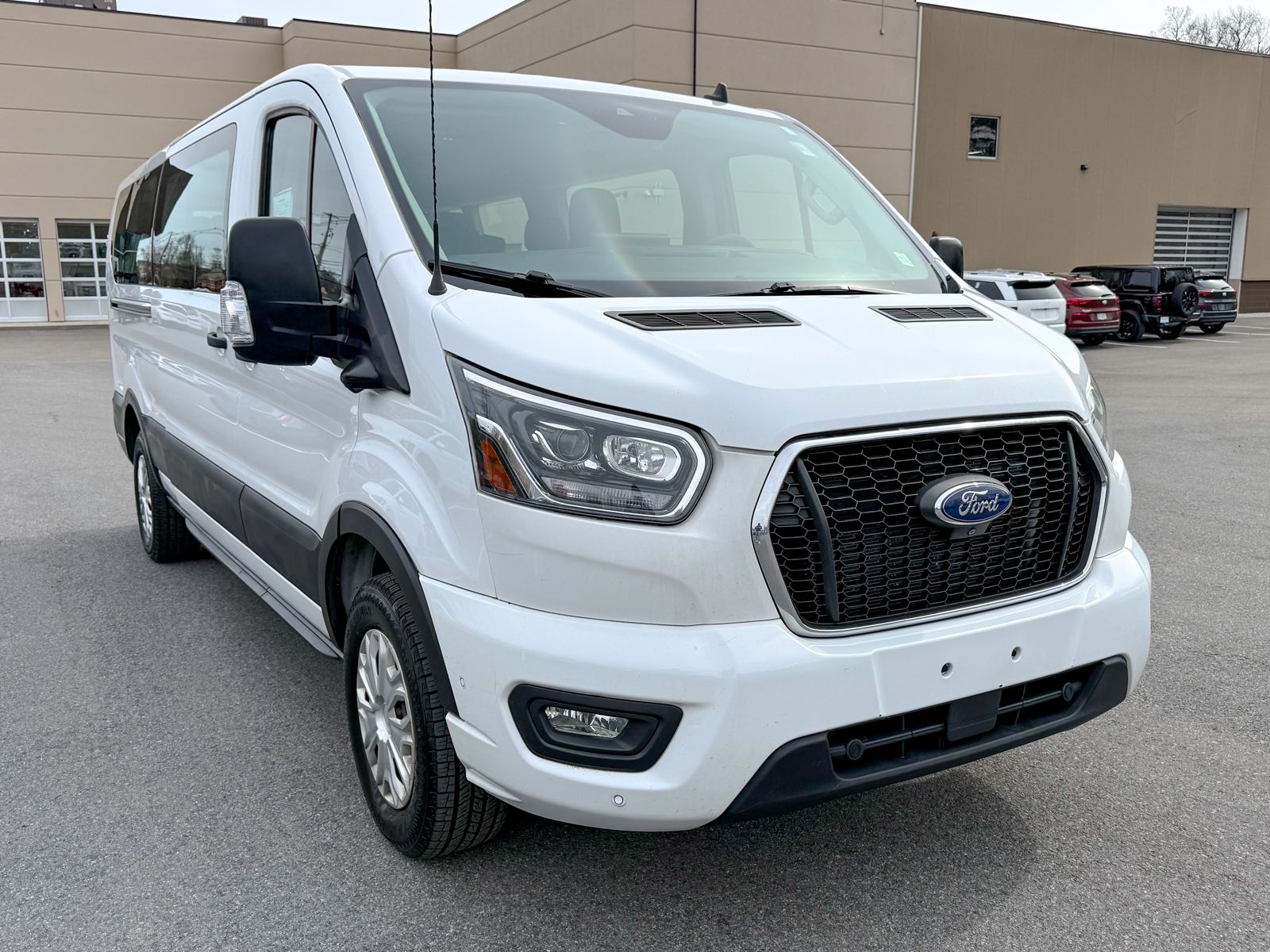 Photo view of 2023 Ford Transit Passenger Wagon in White