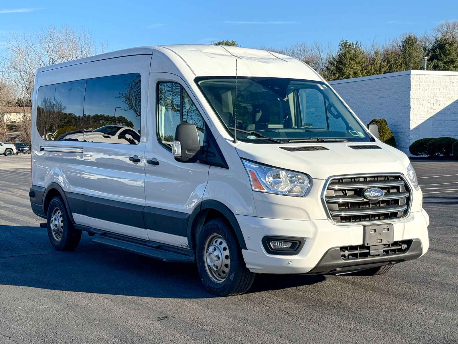 Photo view of 2020 Ford Transit Passenger Wagon in White