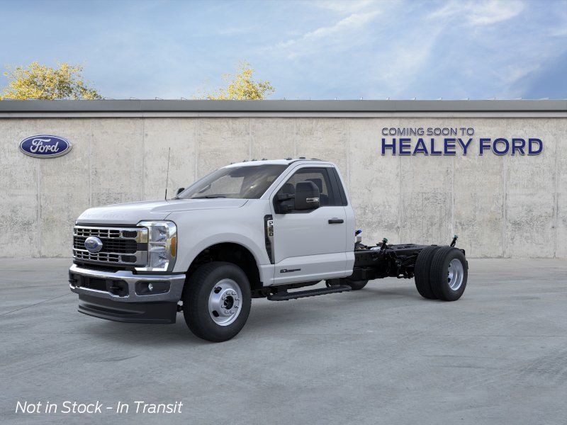 Photo view of 2026 Ford Super Duty Chassis Cab in White